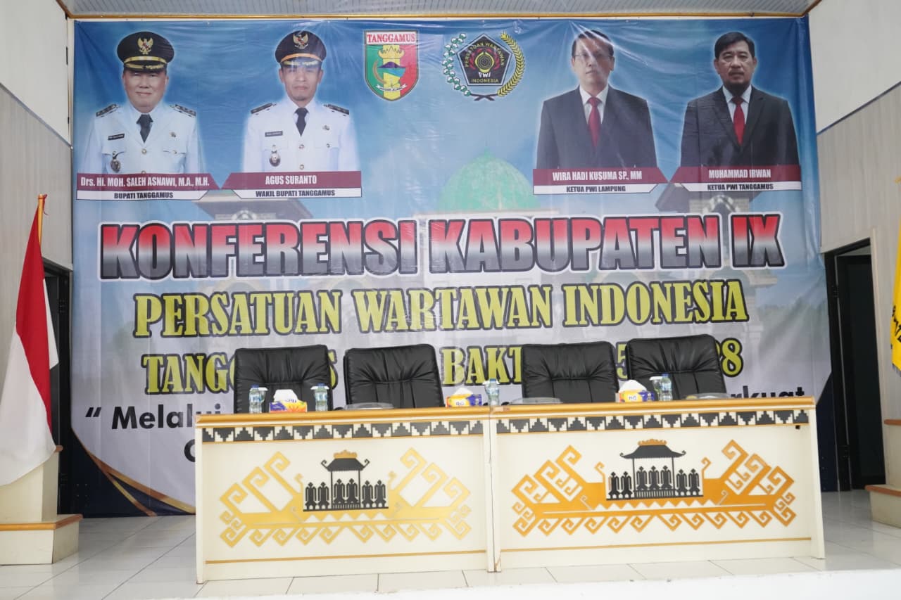 Ketua KPU Kab Tanggamus  menghadiri Konferesi PWI Kab Tanggamus ke IX