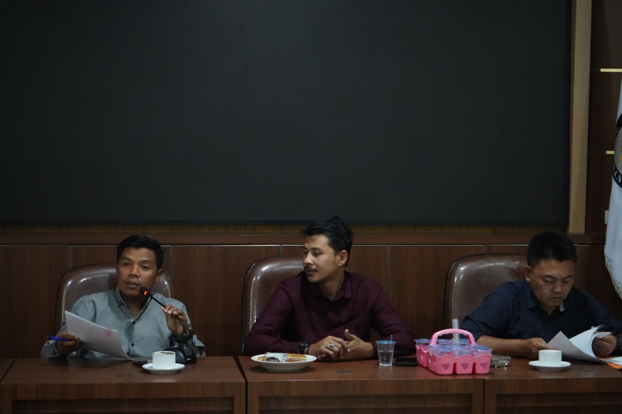 Pleno Rutin Mingguan  KPU Kab Tanggamus, 4  November 2025