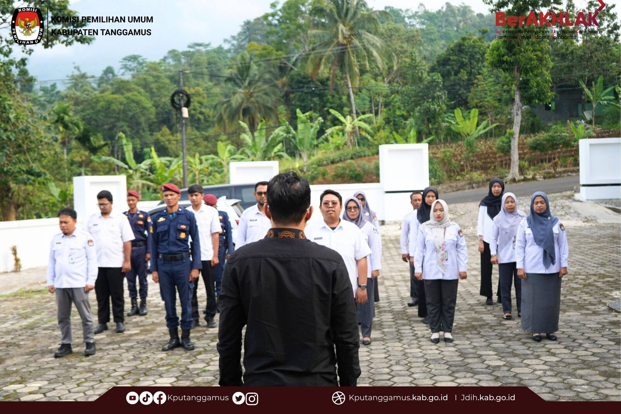 KPU  Tanggamus melaksanakan apel rutin mingguan , Senin, 26 Januari 2026