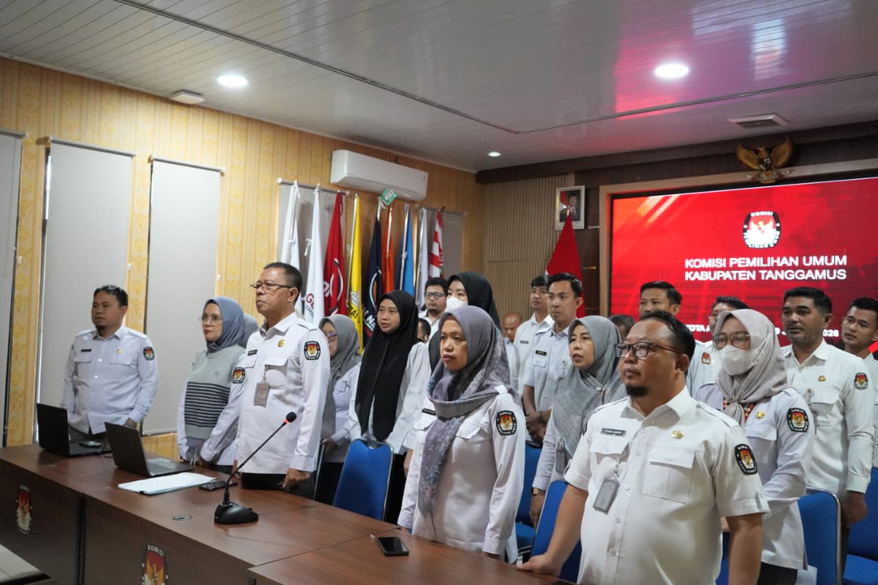 KPU  Kab Tanggamus melaksanakan Kegiatan Zoom Meeting dengan KPU Provinsi